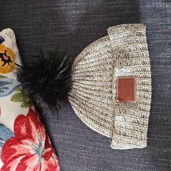 LOVE YOUR MELON Knit Beanie with Faux Fur Pom - Picture 2 of 6